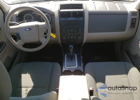 2009 Ford Escape Xls z USA, uszkodzony, nr VIN 1FMCU92759KB08756